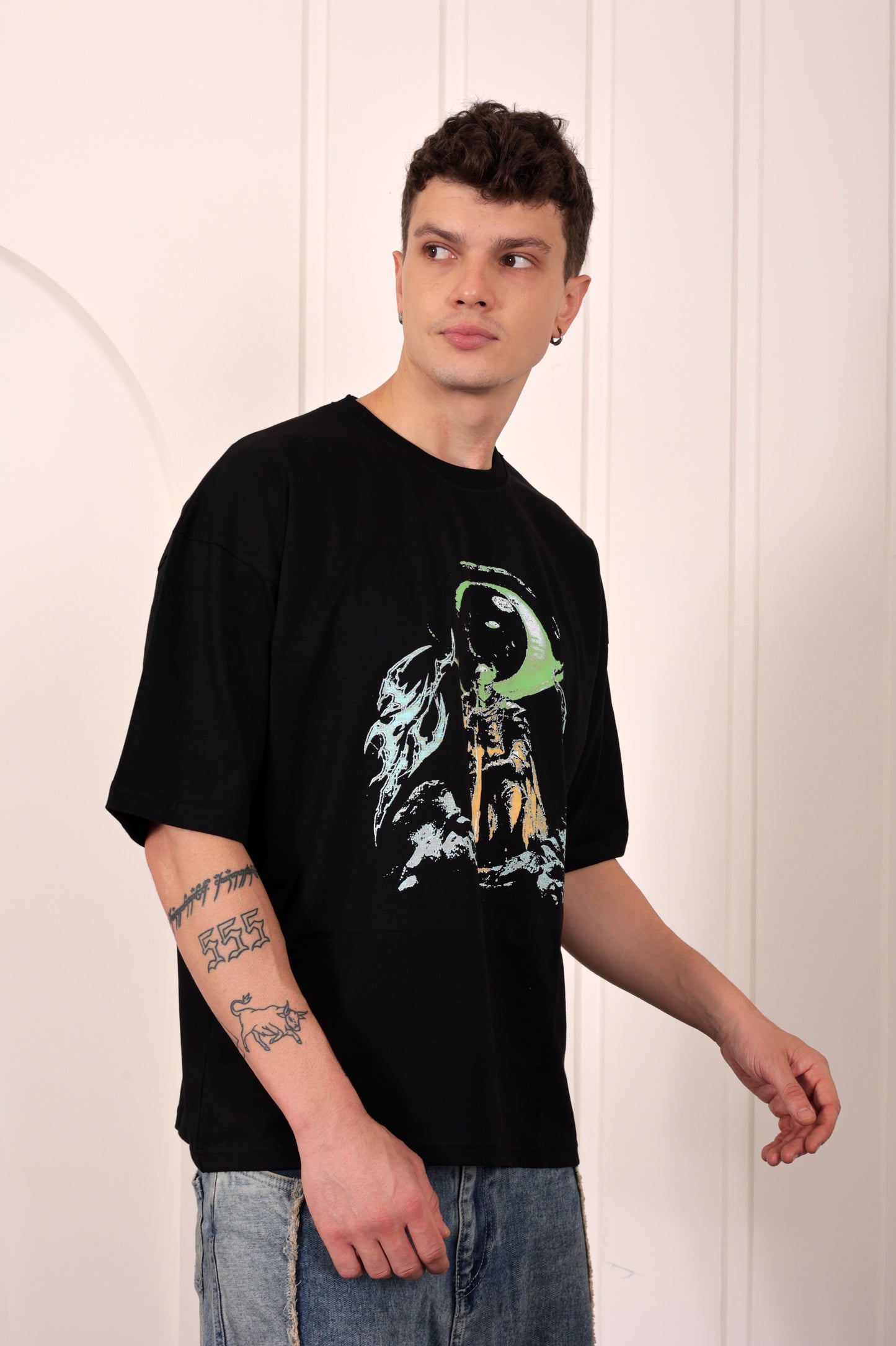 The Fallen Knight in Black Oversized Printed T-shirt