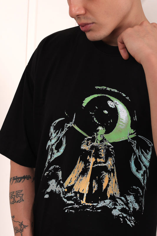 The Fallen Knight in Black Oversized Printed T-shirt